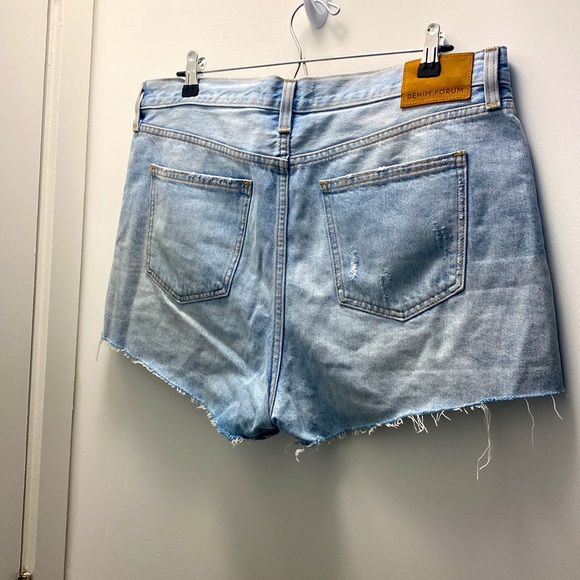 Denim Forum - The Yoko Short, size 32 - Picture 2 of 3
